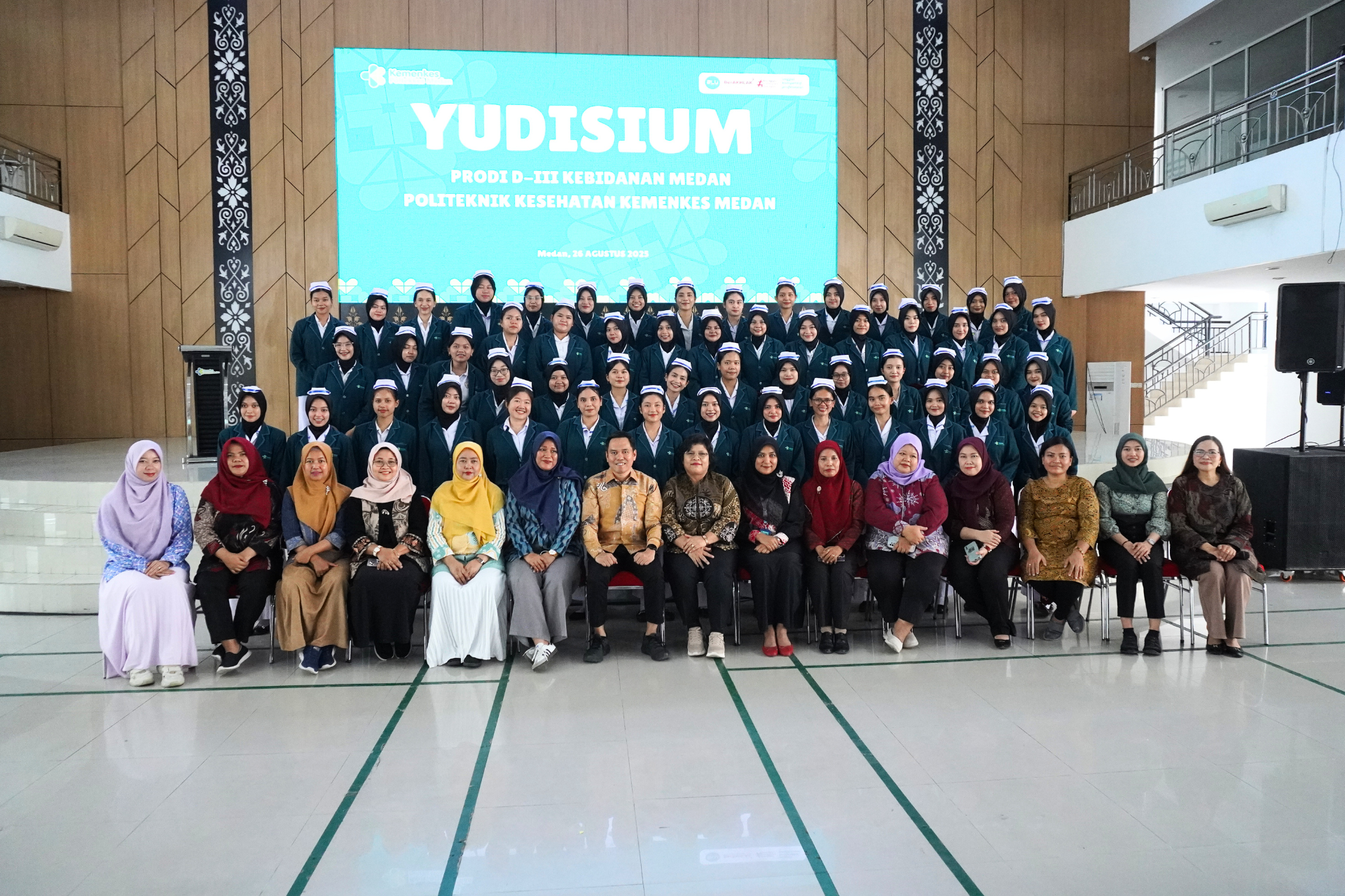 YUDISIUM D-III KEBIDANAN MEDAN