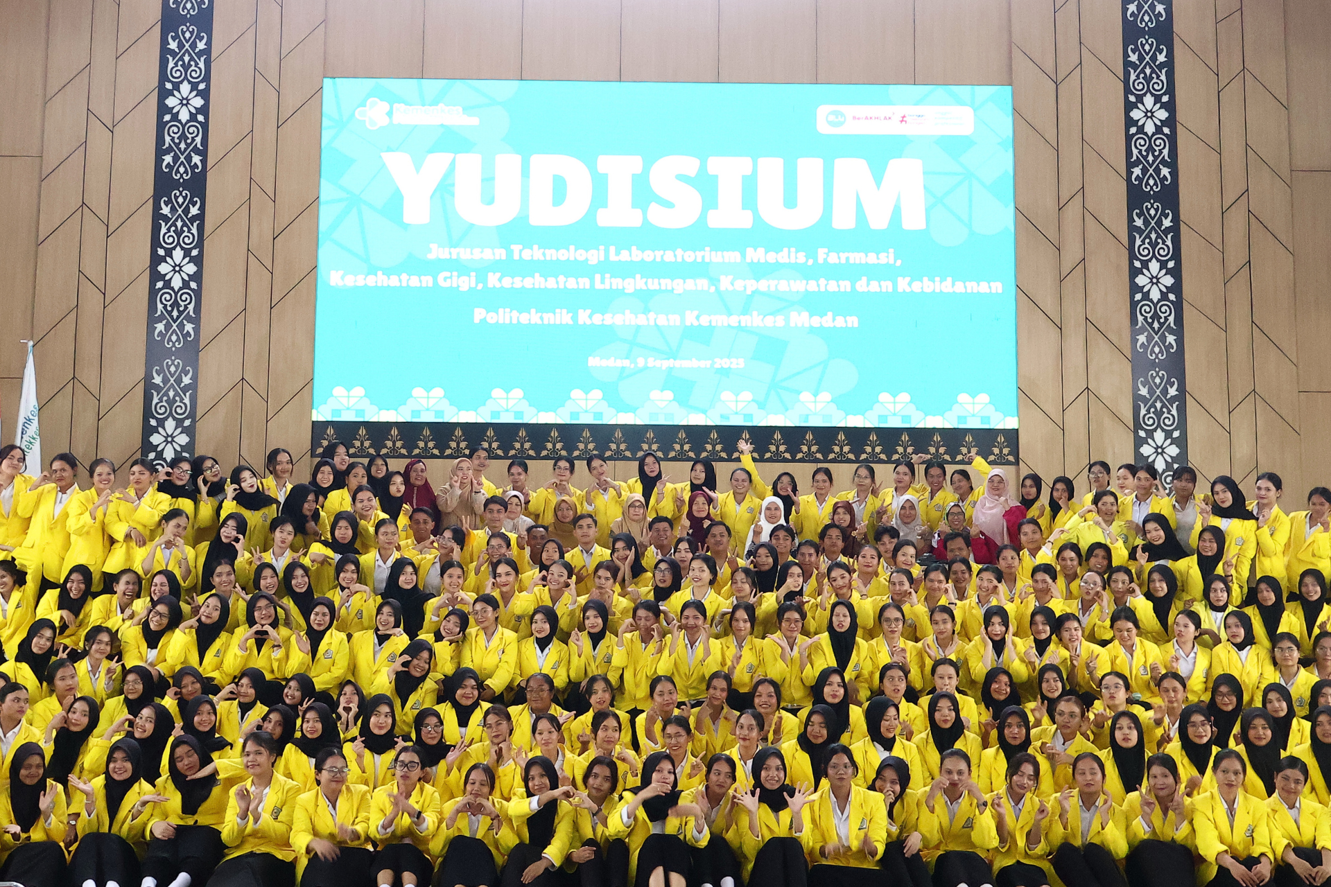 YUDISIUM Jurusan Teknologi Laboratorium Medis, Farmasi,  Kesehatan Gigi, Kesehatan Lingkungan, Keperawatan dan Kebidanan