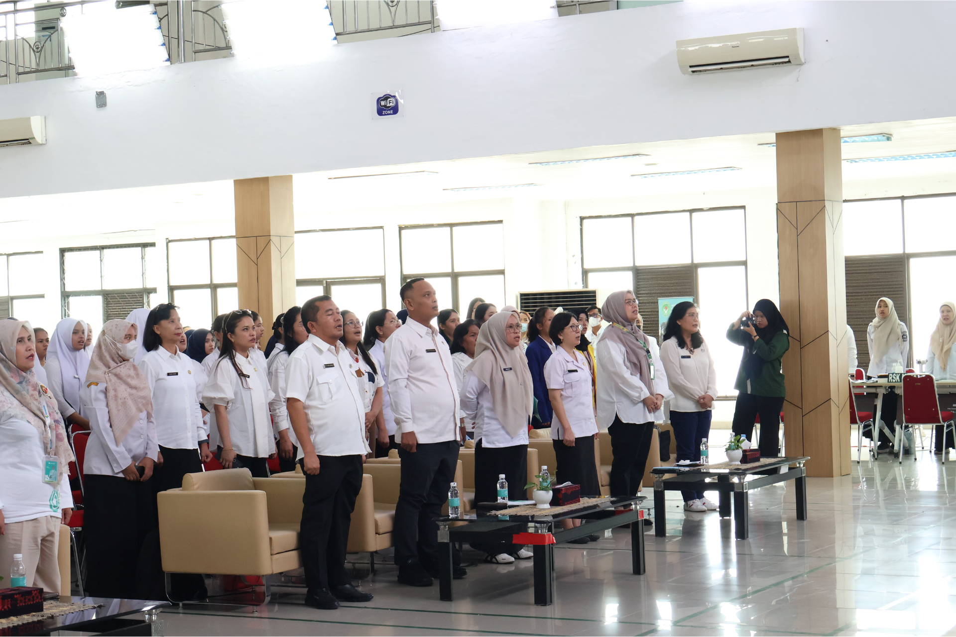 Kegiatan Pengabdian Masyarakat Cek Kesehatan Gratis dalam Rangka Hari Kesehatan Nasional Ke-61 Poltekkes Kemenkes Medan Tahun 2025